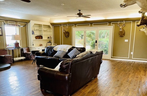 Alvarado Casa | Ranch House with Game Room, 2 Pools, Sand Volleyball, and Horseshoes