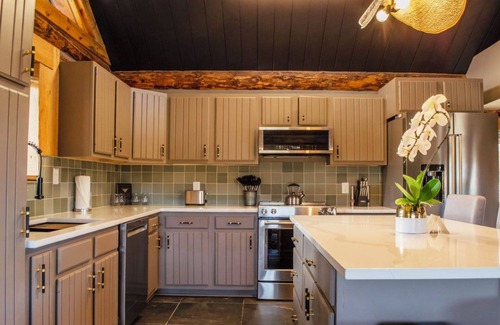 Mancos Cabina | Ranch Life Reimagined, Modern Luxury in the Wild West