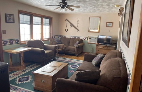 Sioux County Cabina | Ranch Style Cabin House