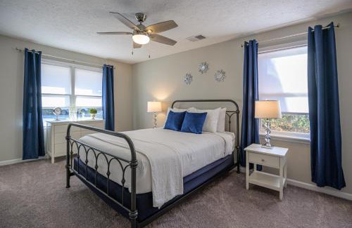 Addison Heights Casa | Ranch Style Home & Plenty Of BKYD Space Near KSU