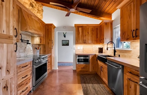 Tucson Casa | Your Private Desert Escape Awaits. Ranch Style Living in Catalina Foothills.
