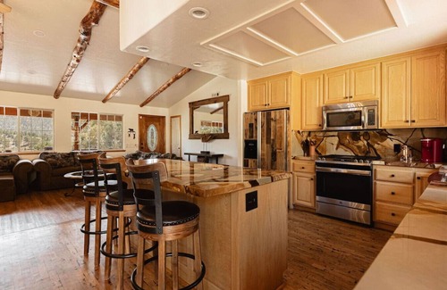Baldwin Lake Casa | Rancharillo w/Hot Tub in Big Bear