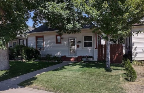 Cheyenne Casa | Rancher's Capitol Lodge (Historic) - Steps away from the Capitol and Downtown