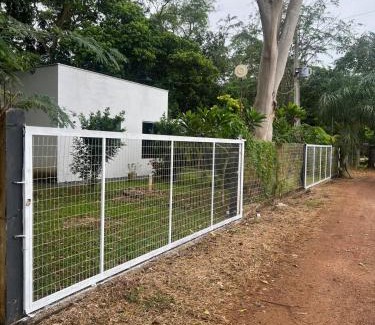 Comodoro Casa | Rancho acesso ao rio São Lourenço
