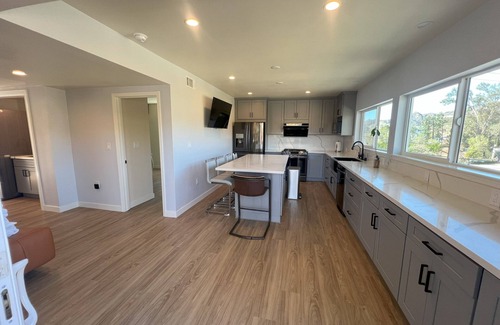 Chatsworth Casa | Rancho del Cielo, mordern, luxurious hilltop retreat with stunning canyon views