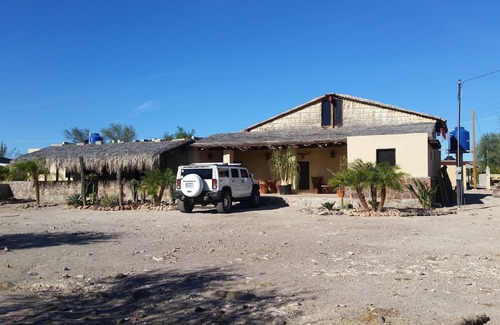 San Ignacio Casa | Rancho Espinoza ubicado en un oasis