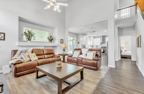 Rancho Cordova Casa | Rancho Heaven! Two-story 4bed 3bath Charming Home with fenced large backyard