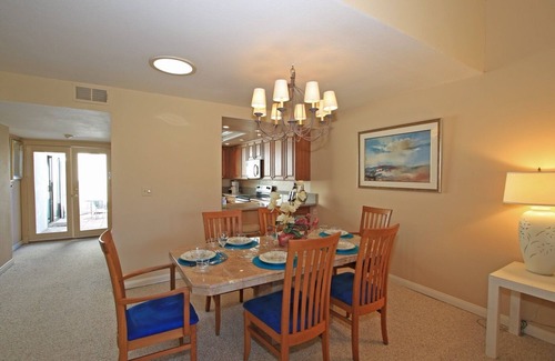 Rancho Mirage Condominio | Rancho Las Palmas CC - Lovely 2 Bedroom/2 Bath on Golf Course in Rancho Mirage