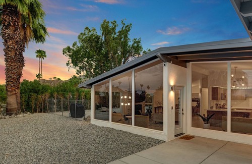 Magnesia Falls Cove Casa | Rancho Mirage Mid Century Gem | A Louisa Davis Property