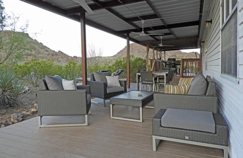 Terlingua Casa | Rancho Mula Oso PLUS Bunkhouse: Unparalleled Outdoor Space