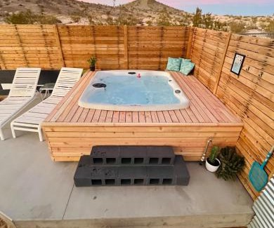 Twentynine Palms Casa | Rancho Relaxo - hot tub, fire pit, open air bath and comfy beds