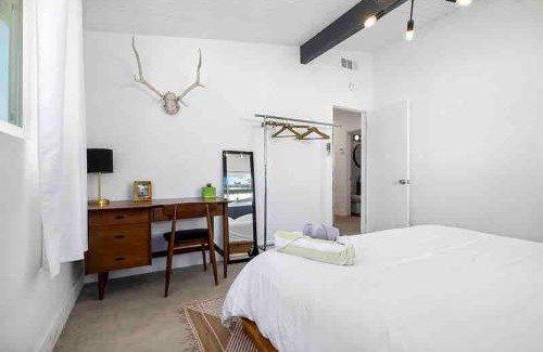 Twentynine Palms Casa | Rancho Relaxo - hot tub, fire pit, open air bath and comfy beds