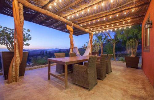 La Paz Casa | Rancho San Lorenzo - 2 Br house in authentic Ranch - Casa Bugambilias