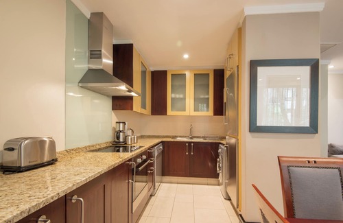 Sandown Casa | Raphael Penthouse Suites