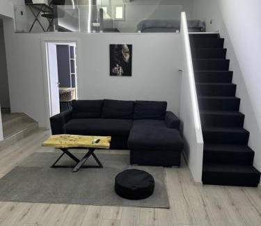 Stavroupoli Apartamento | Raphael’s Suites SKG