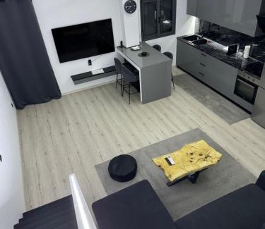 Stavroupoli Apartamento | Raphael’s Suites SKG