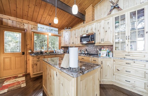 Presque Isle Casa | Rapid Retreat - Golden Leaves, Crisp Air & Cozy Comfort Await You!