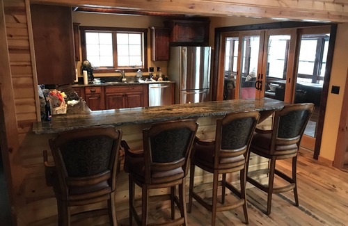 Northville Casa | CABINA DE REGISTRO DE LUJO- LAGO SACANDAGA! GRANDES 4 GRANDES FAMILIAS O DOS FAMILIAS PARA COMPARTIR