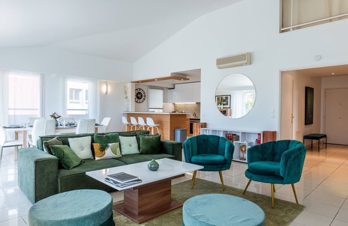 Prado - Republique Apartamento | RARE! 120m² ROOFTOP 5-minute walk to downtown