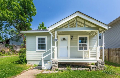 College Park Casa | Rare 2Bed 2Bath House - 6 min walk to metro