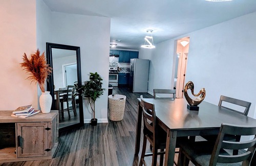 Mid City North Casa | Rare 3/2 Cozy Bedroom Near most Colleges & Downtown B.R