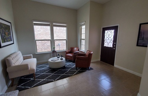 Austin Casa | Rare 4 Bedroom home minutes from restaurants and downtown entertainment