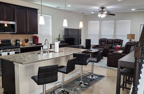 Austin Casa | Rare 4 Bedroom home minutes from restaurants and downtown entertainment