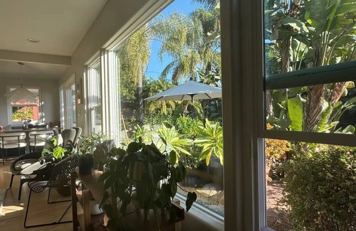 South Arroyo Casa | RARE- 5 min to Rose Bowl home w/heated POOL, GYM, & OFFICE