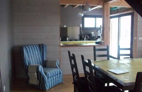 Vier-Bordes Chalet De Esquí | Vista impecable de chalet de madera contemporánea rara a 1000m Alt a 6 km Statio