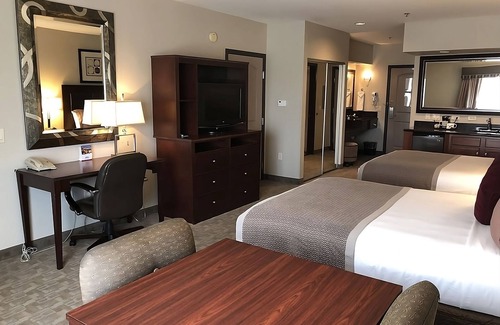 Killeen Hotel | Rare Deal! 1 Cozy and Clean Unit and Pool.