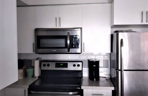 Englemount - Lawrence Condominio | Rare find - 2 bedroom, 2 bathroom condo with great view