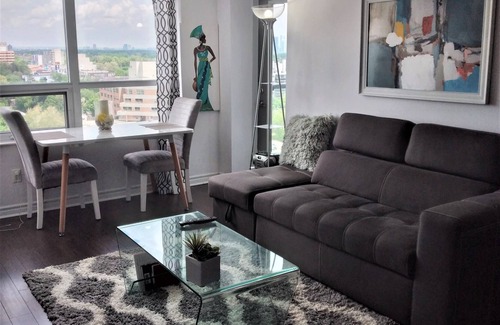 Englemount - Lawrence Condominio | Rare find - 2 bedroom, 2 bathroom condo with great view