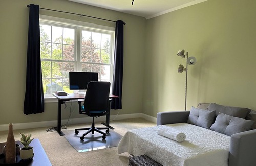 Somersworth Casa | RARE FIND Home Away from Home