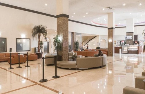 Sunny Isles Beach Villa | RARE FIND - Perfectly Located Relaxing Beach Front studio at the Marco Polo Resort - Collins Ave - Sunny Isles Beach - near aventura mall and more