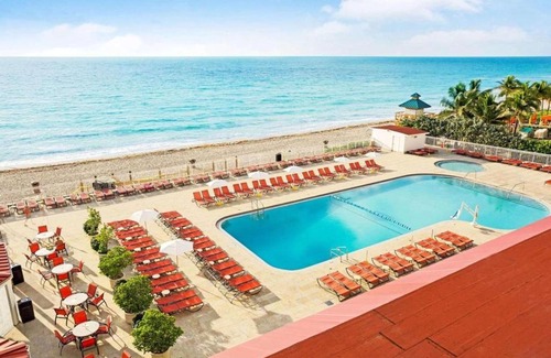 Sunny Isles Beach Villa | RARE FIND - Perfectly Located Relaxing Beach Front studio at the Marco Polo Resort - Collins Ave - Sunny Isles Beach - near aventura mall and more