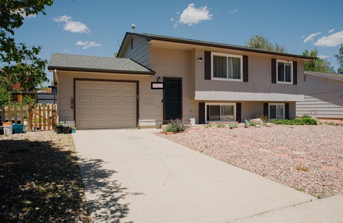 Cimarron Hills Condominio | Rare Find Private 2br 1ba In Colorado Springs