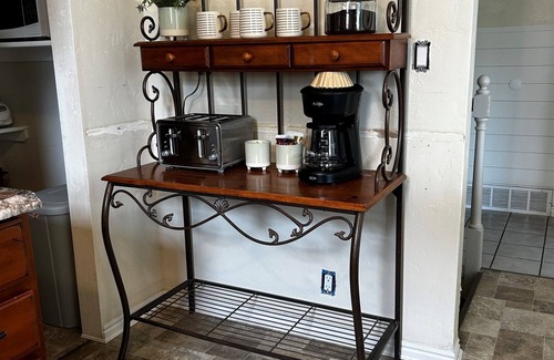 Lakeview Casa | Rare Find: Private Spacious Home - Waffles too!