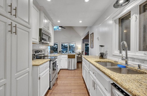 Jasper Casa | Rare Find! Relaxing Lake house, everything you need!!!