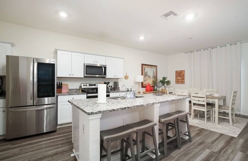 Medina Valley Casa | Rare Find |Sleeps 13 |Family Fun