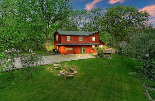 Lauderdale Lakes Casa | Rare Gem! Game Room, Hot Tub, Near Lake, Pet Ok