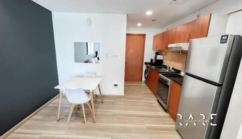 Dubai Production City Apartamento | Rare Holiday Homes - Crescent Tower - IMPZ - Dubai Production City - R704