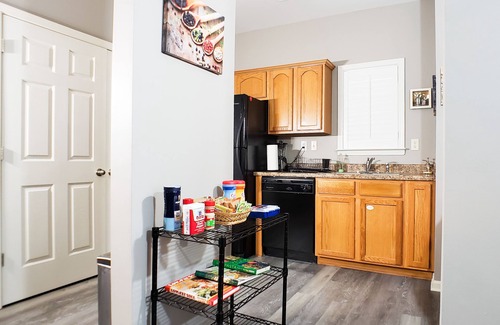 Uptown Casa | Rare Home w/Garage Downtown Memphis King Bed WiFi