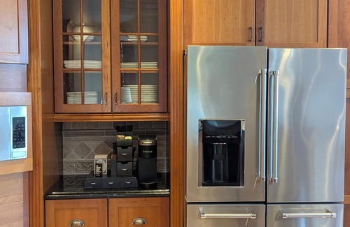 Central Business District Condominio | Rare Last-Minute Stay - Spacious 3BR Penthouse + Private Parking