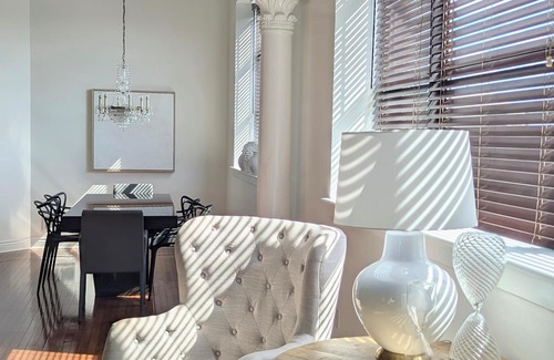 Central Business District Condominio | Rare Last-Minute Stay - Spacious 3BR Penthouse + Private Parking