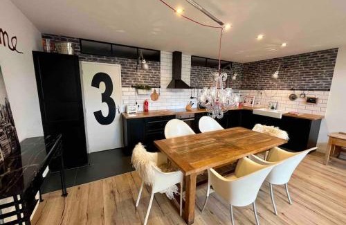 Reims City Centre Casa | Rare ! LOFT Atypique Centre-Ville Parking Jardin