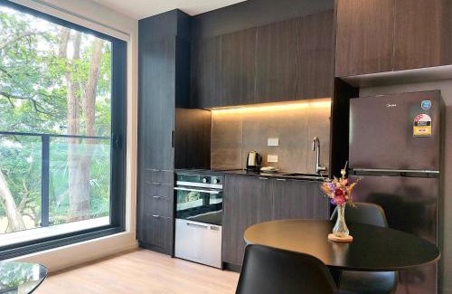 Newton Apartamento | Rare park view gem