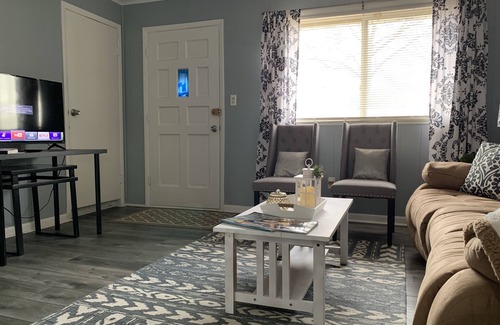 Ypsilanti Casa | RARE Remodeled 4 Bedroom Home - Ypsi/AnnArbor