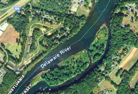 Montague Casa | Rare River Views & Access, Cabin by Eden Islands