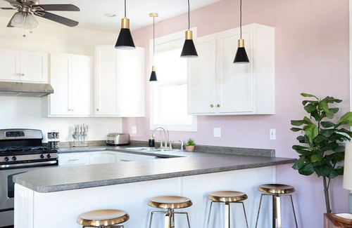 Esplanade Ridge Casa | Rare single home steps to Jazz Fest, a mile to the French Quarter, pet friendly