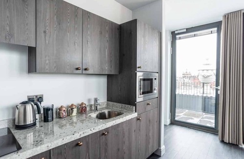City Centre Glasgow Apartamento | RARE TO FIND-GLASGOW 1BR PENTHOUSE WID PVT TERRACE